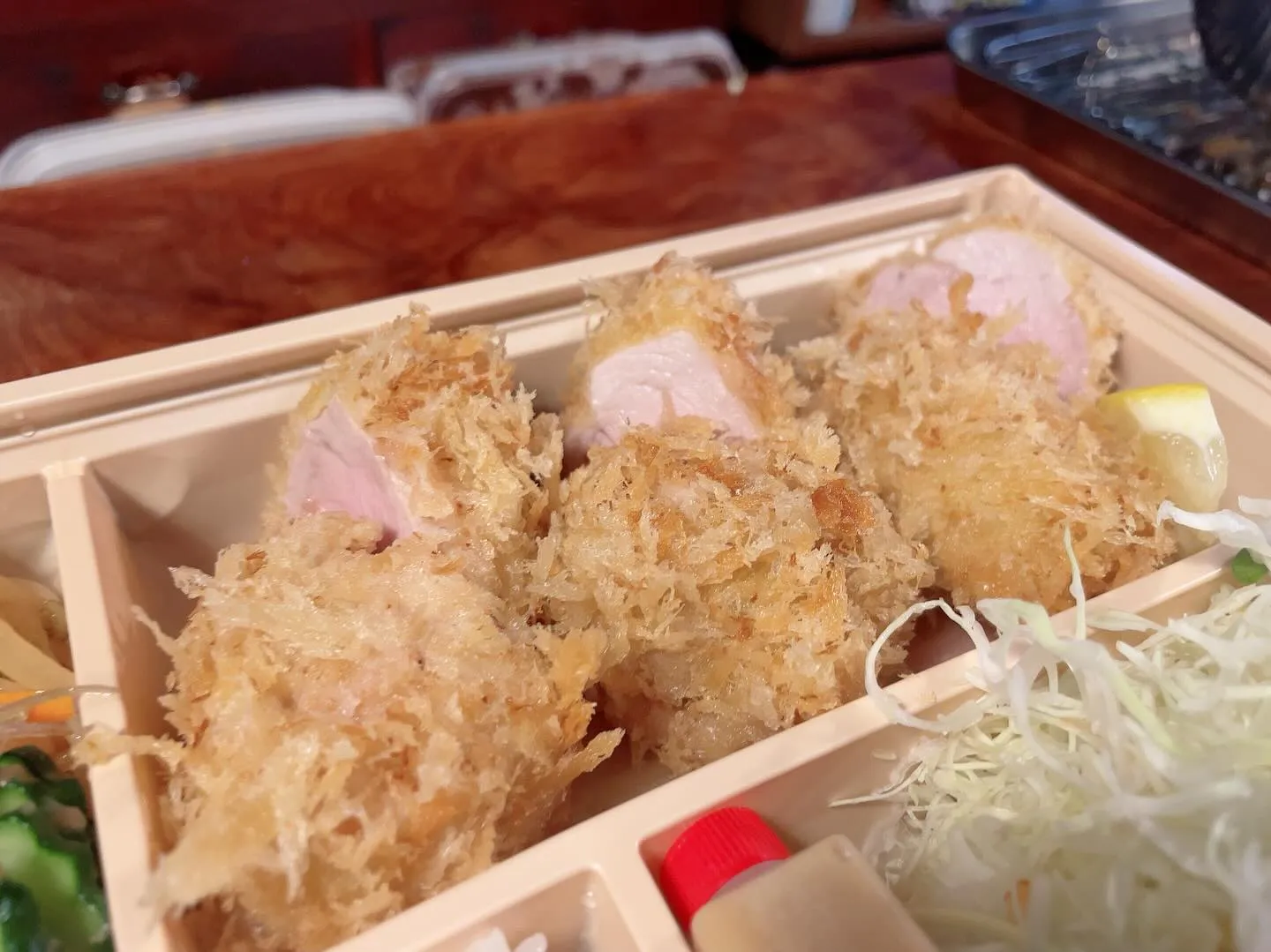 こんばんは【とんかつ梛】です！